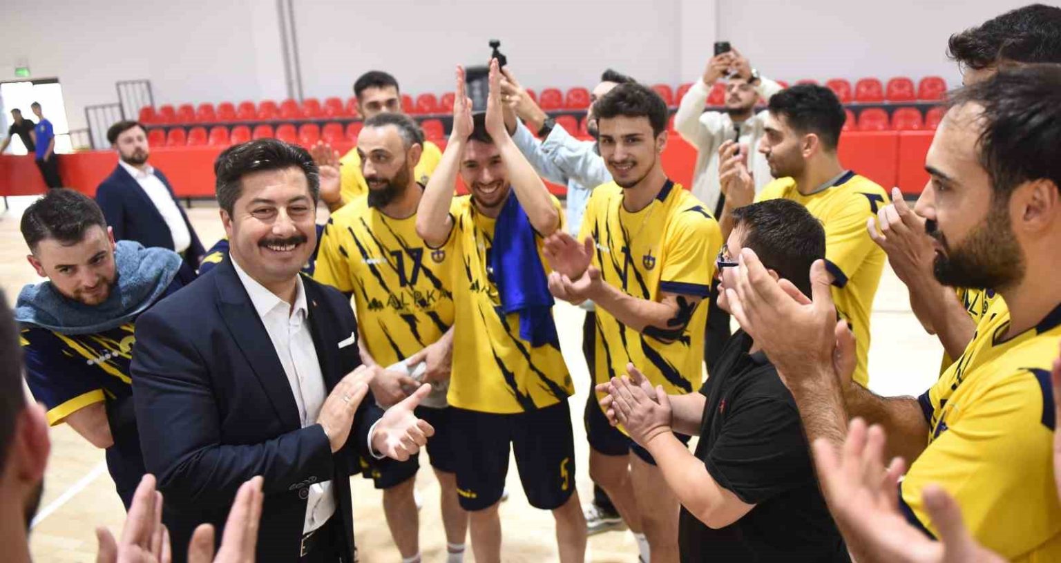 yenisehir-belediyesi-amator-kuluplere-destegi-devam-ediyor