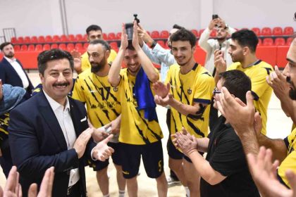 yenisehir-belediyesi-amator-kuluplere-destegi-devam-ediyor