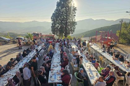 adanada-orman-yanginlarinin-sonmesi-icin-dualar-edildi-kurban-kesildi