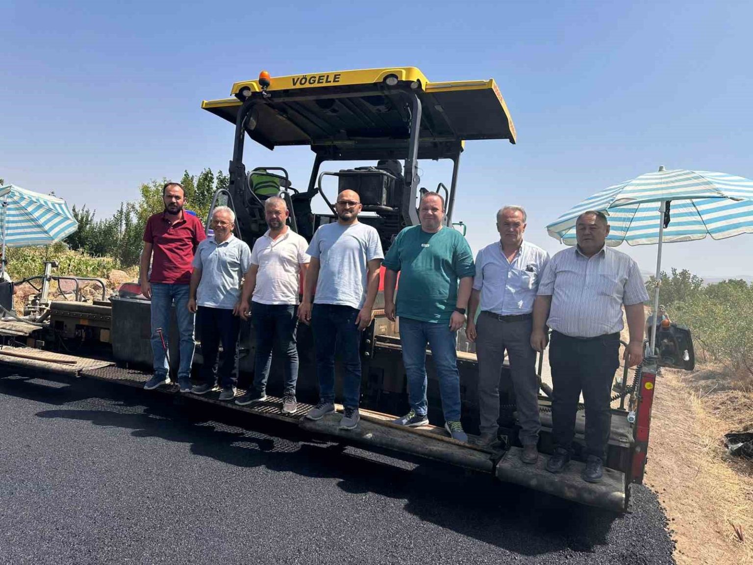 agzikara-koyunde-sicak-asfalt-calismalari-sona-yaklasti