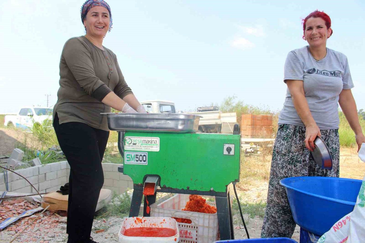 antalya-buyuksehir-belediyesinden-ureticiye-makine-destegi