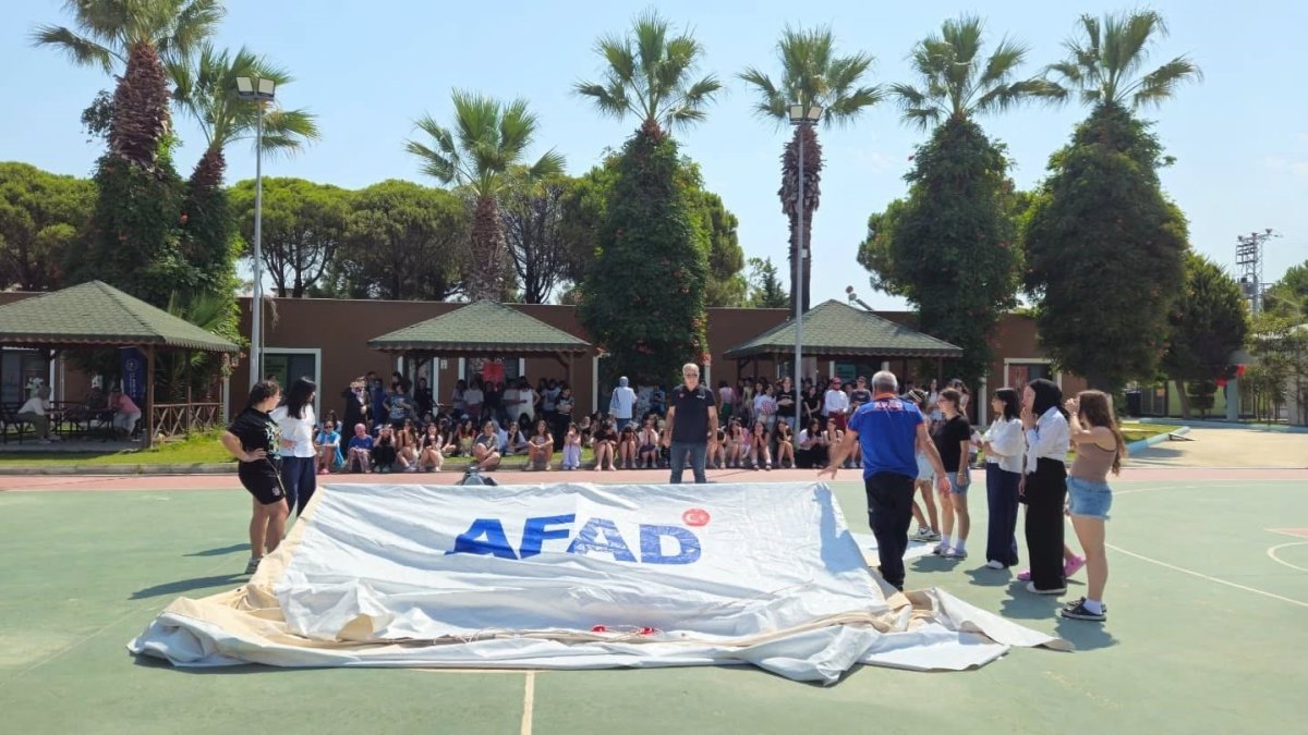 aydinda-genclere-afet-egitimi-verildi