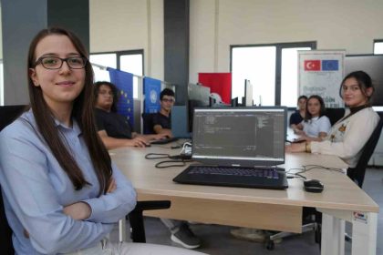 bugunun-gencleri-gelecegin-meslekleriyle-bulusuyor