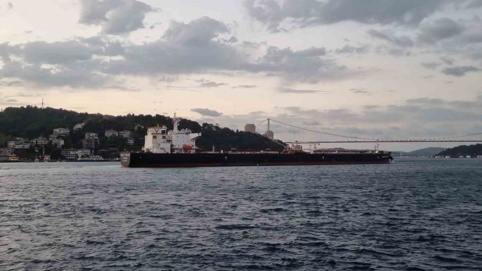 istanbul-bogazinda-gemi-trafigi-normale-dondu
