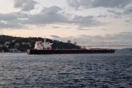 istanbul-bogazinda-gemi-trafigi-normale-dondu