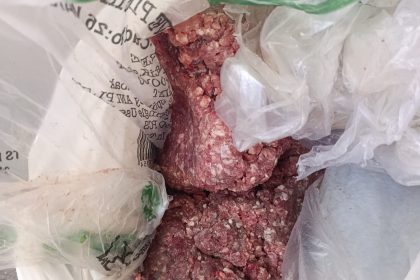 mersinde-bir-markette-bozulmus-et-ele-gecirildi