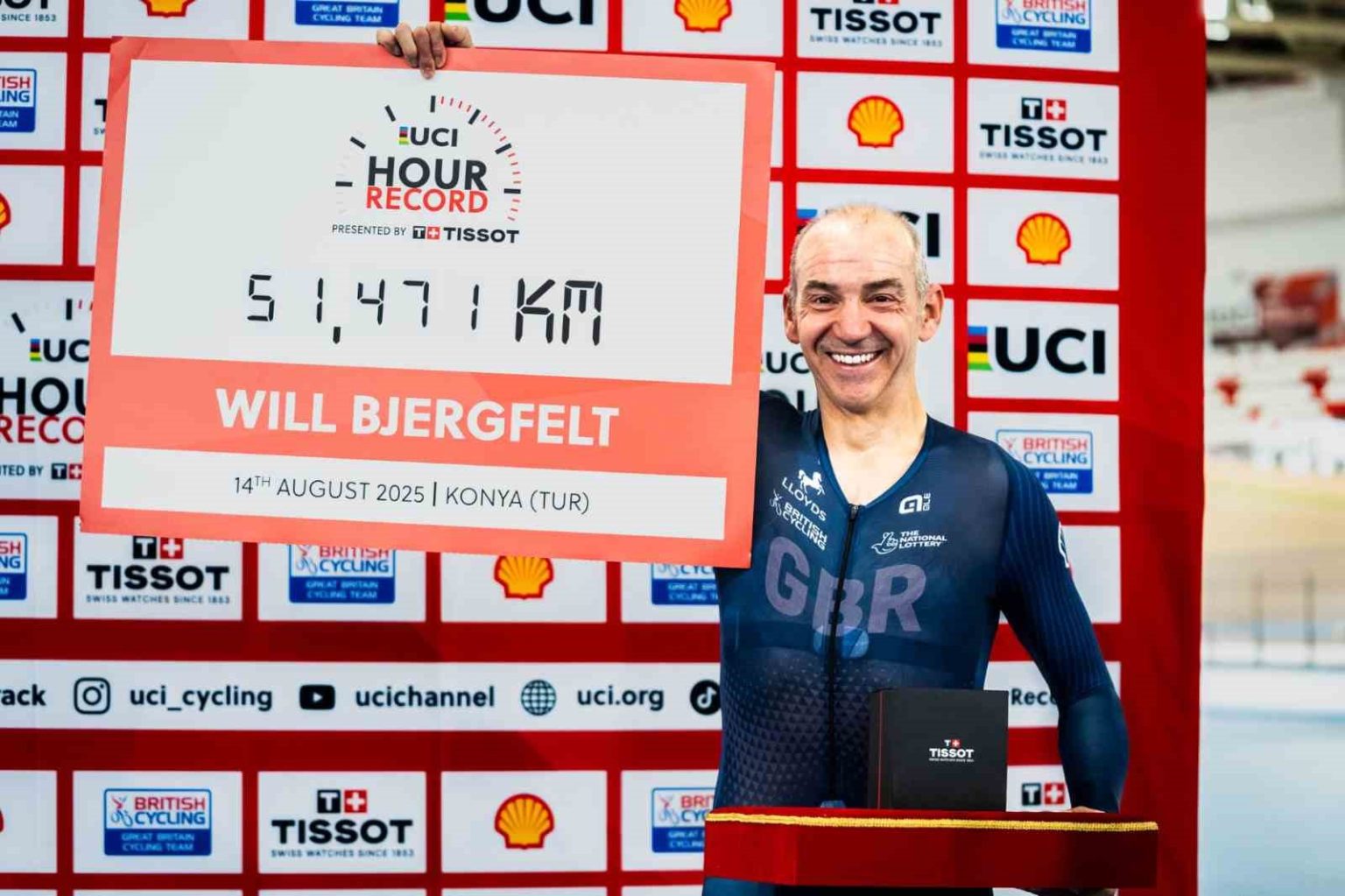 paralimpik-bisikletci-william-bjergfelt-konya-velodromunda-dunya-rekoru-kirdi