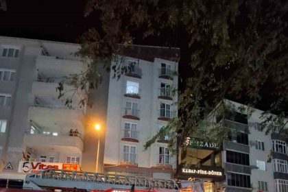 restoran-bacasinda-cikan-yangini-itfaiye-ekipleri-sondurdu