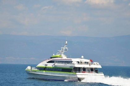 ruzgar-ve-firtina-marmarada-deniz-seferlerini-aksatiyor