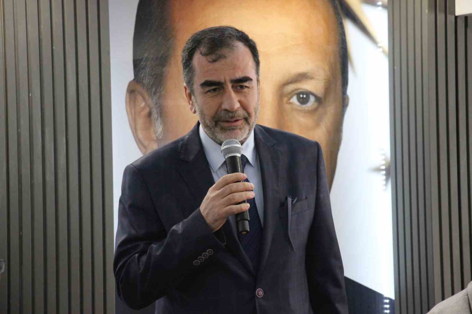 ak-parti-il-baskani-erdem-ailemize-katilmasindan-buyuk-bir-memnuniyet-duyuyoruz