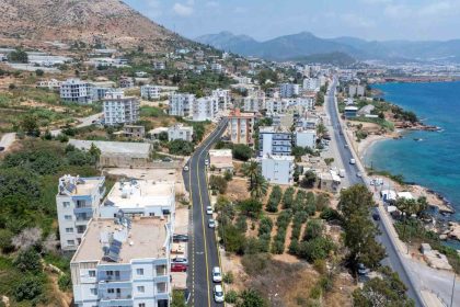 aydincikta-yollar-yenilendi