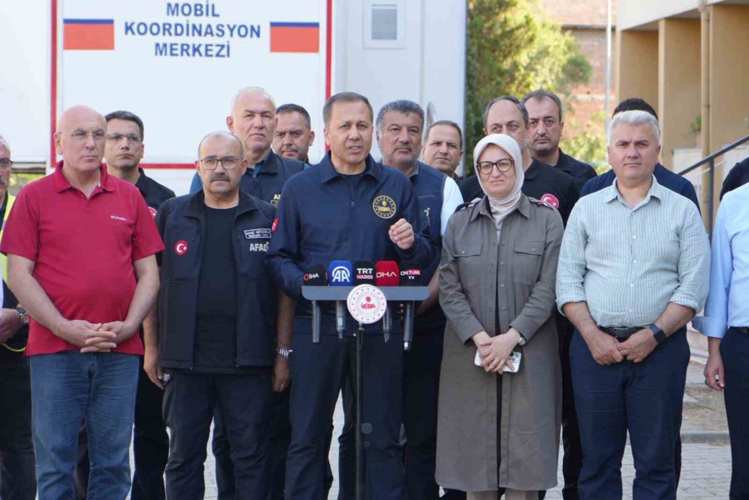 bakan-yerlikaya-831-bagimsiz-bolumun-yikik-yada-hasarli-olarak-tespit-edildi