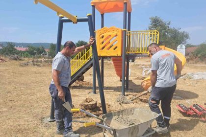 bilecikte-cocuklar-icin-14-koye-yeni-oyun-parki
