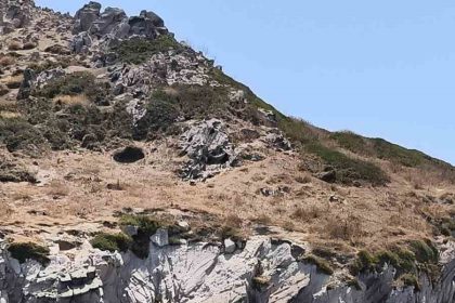 bodrumda-ariza-yapan-tekne-catal-adasina-oturdu-3-kisi-kurtarildi