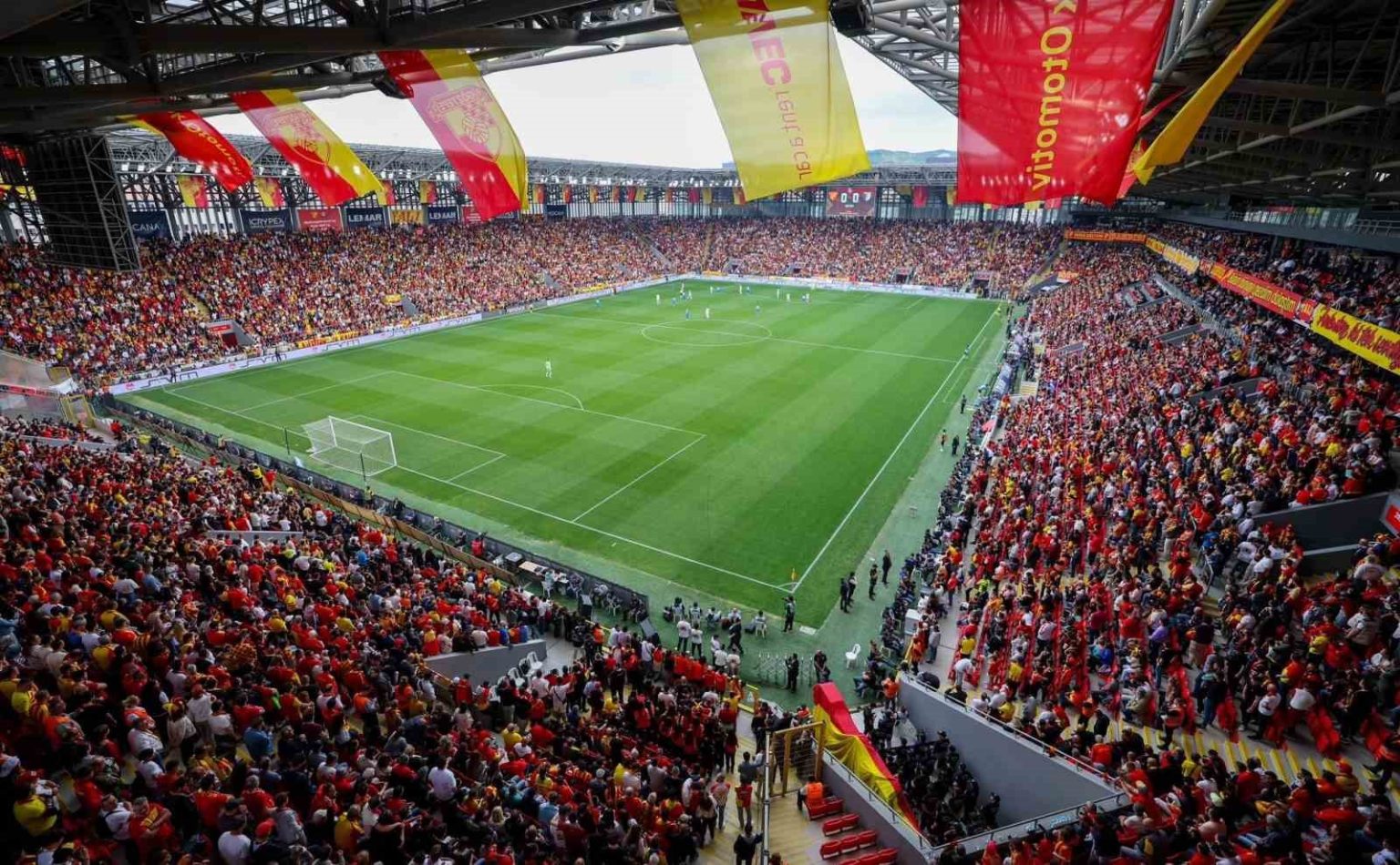 goztepe-fenerbahce-maci-oncesi-izmirde-trafik-duzenlemesi