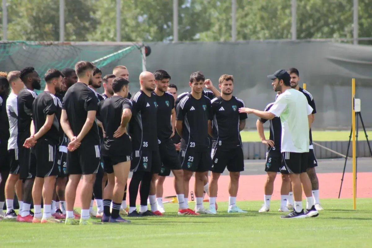 kocaelispor-ile-samsunspor-22-yil-sonra-super-ligde-karsi-karsiya-geliyor