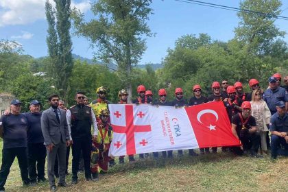 konya-itfaiyesi-tika-is-birligiyle-gurcistanda-dogada-arama-kurtarma-egitimi-duzenledi