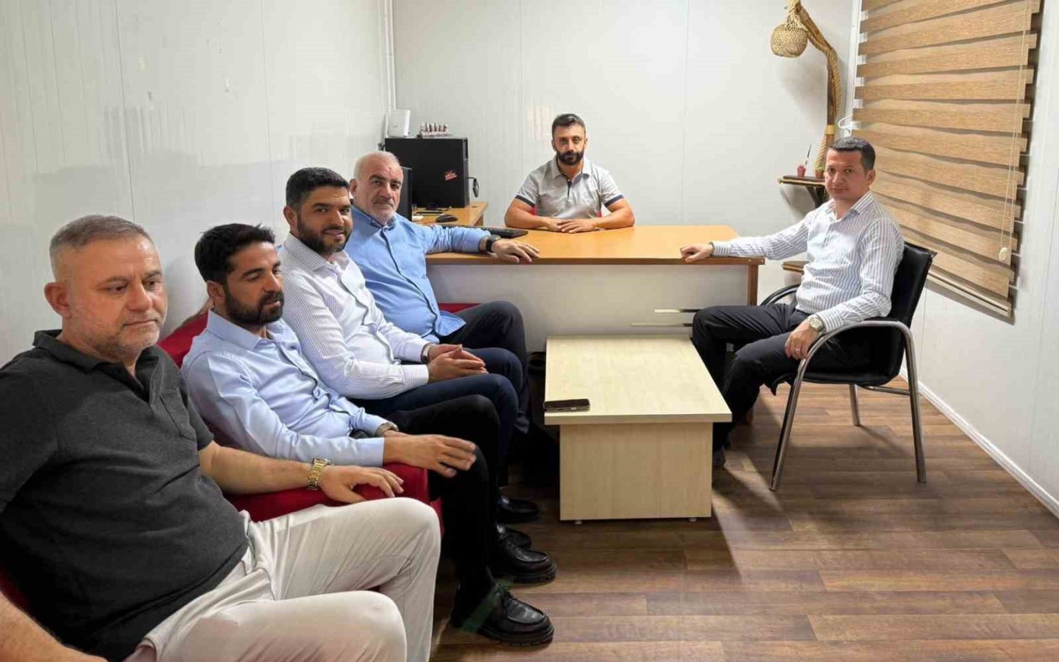 milletvekili-huseyin-ozhandan-iha-adiyaman-burosuna-ziyaret