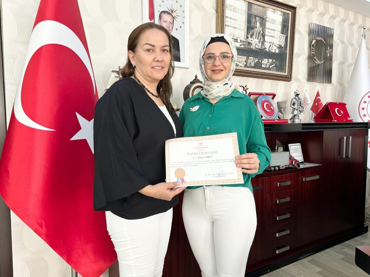 nigdede-sigarayi-birakan-personellere-tesekkur-belgesi-verildi