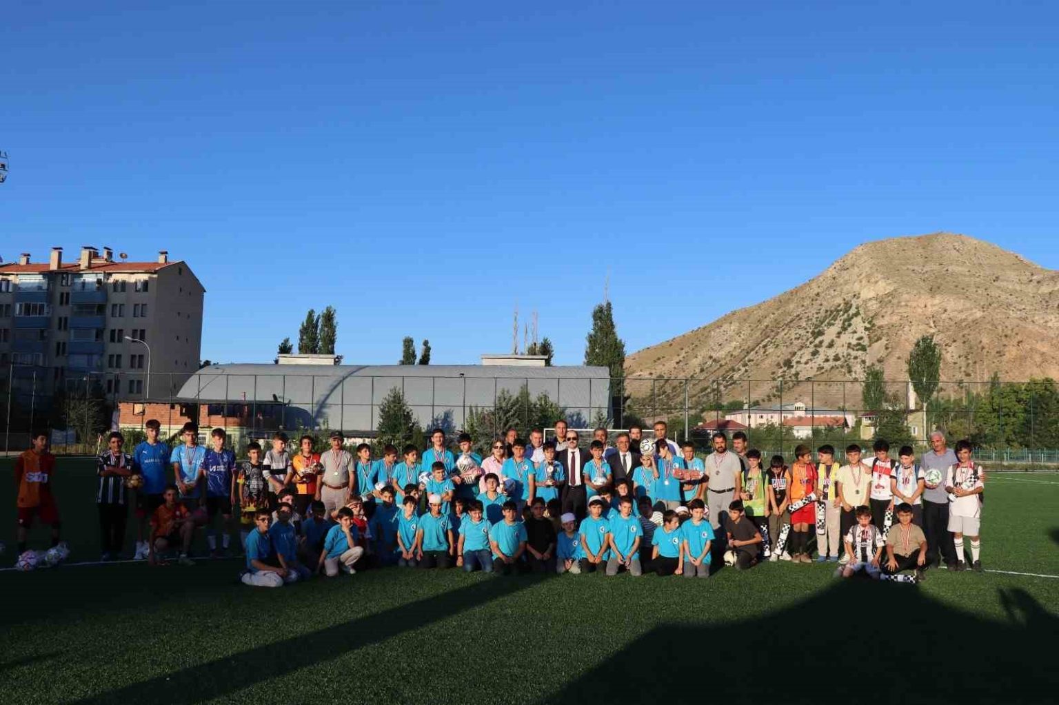 oltuda-yaz-kuran-kurslari-futbol-turnuvasi-sona-erdi