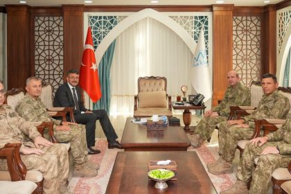 orgeneral-levent-ergunden-vali-celike-ziyaret