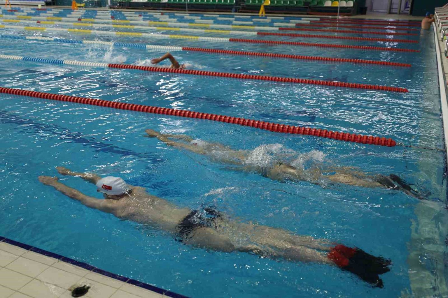 ozel-sporcular-yuzme-milli-takimi-sakaryada-kamp-yapiyor