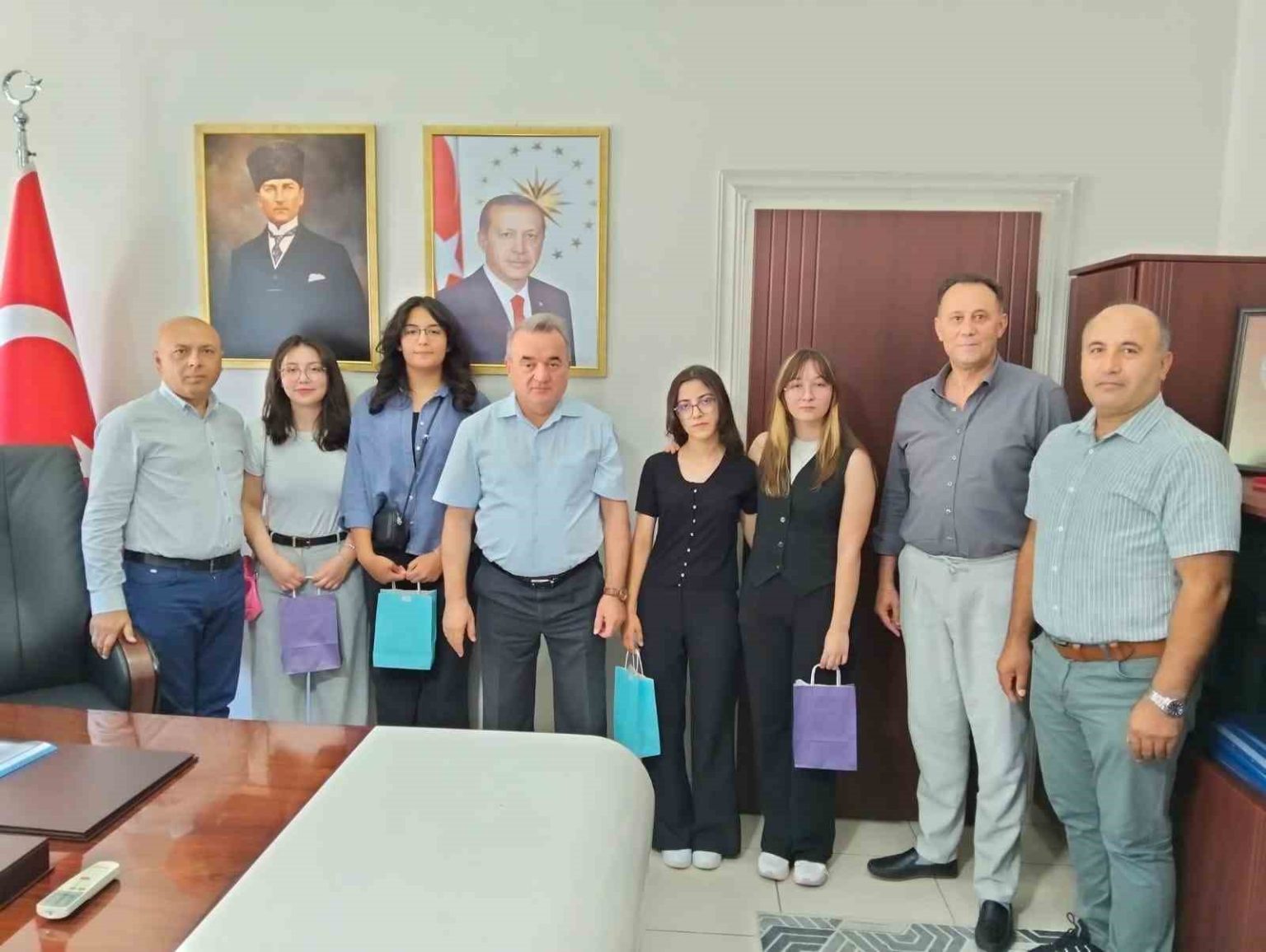 yks-birincileri-kaymakam-ozturk-ile-bulustu