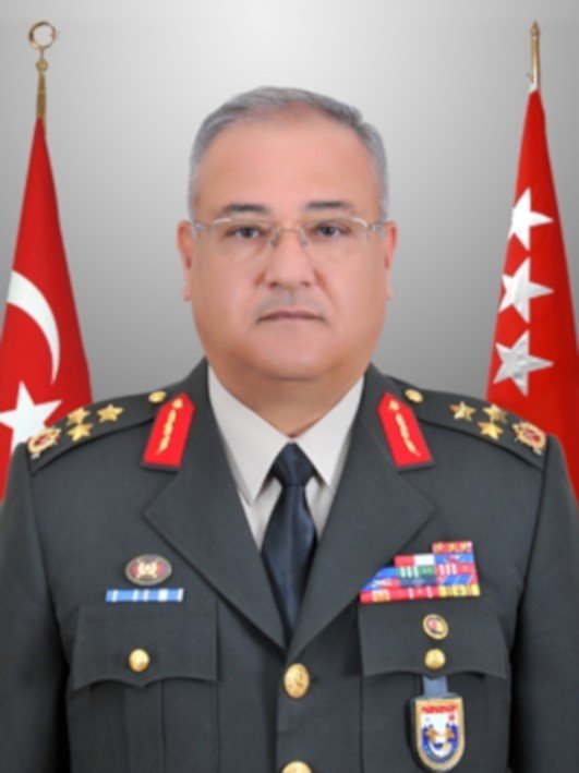3ncu-ordu-komutanligina-atanmisti-emekliligini-istedi
