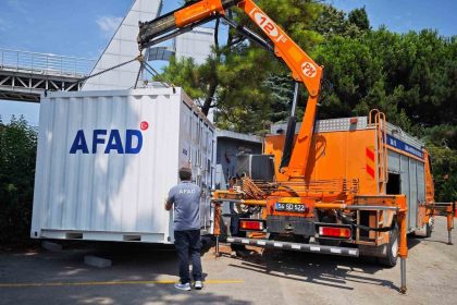 afad-tarafindan-sakaryaya-4-afet-konteyneri-kuruldu