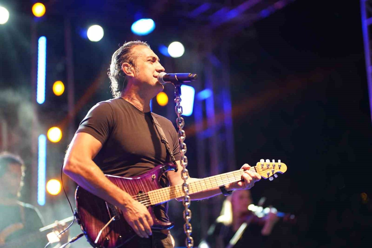 anadolu-rock-muziginin-sevilen-ismi-kirac-erzincanda-konser-verdi