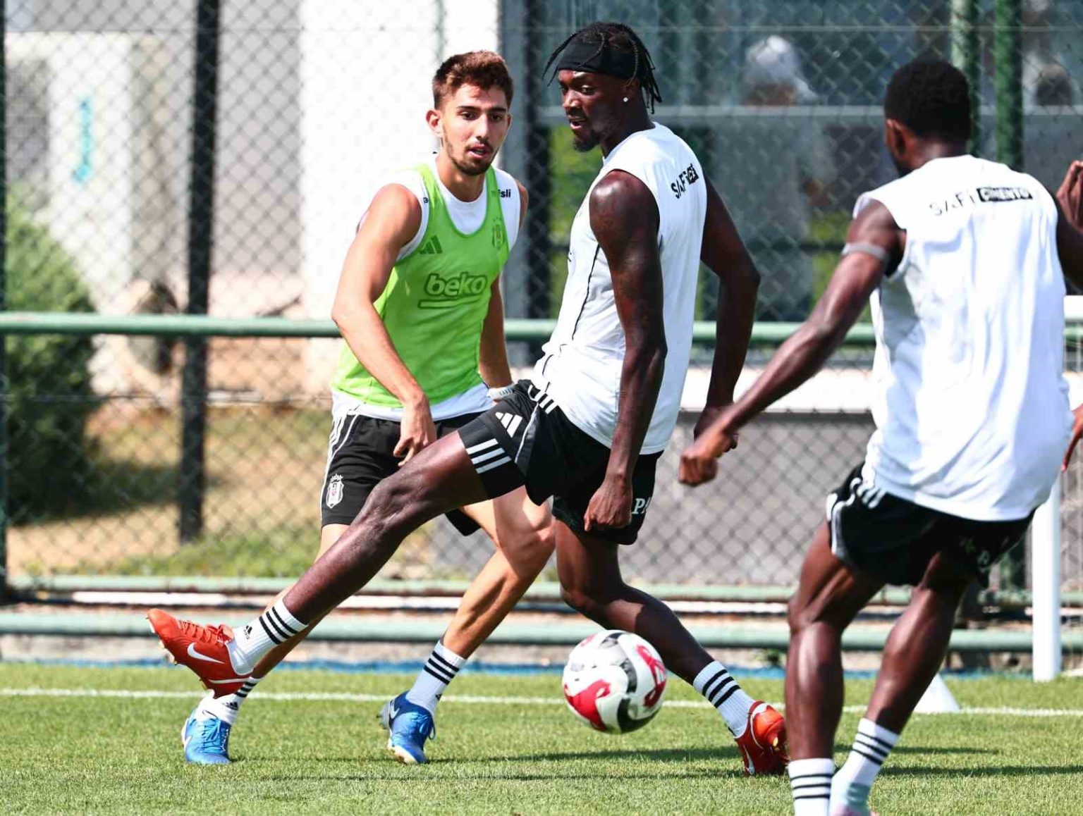 besiktas-eyupspor-maci-hazirliklarini-tamamladi