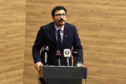 emirhan-aydin-deprem-siyaset-ustu-bir-konudur