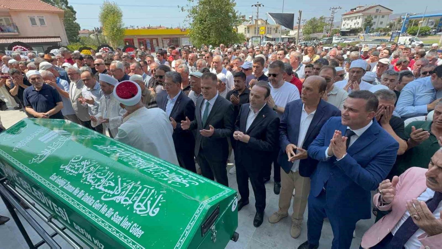 eski-ak-parti-mugla-milletvekili-ali-boga-fethiyede-son-yolculuguna-ugurlandi