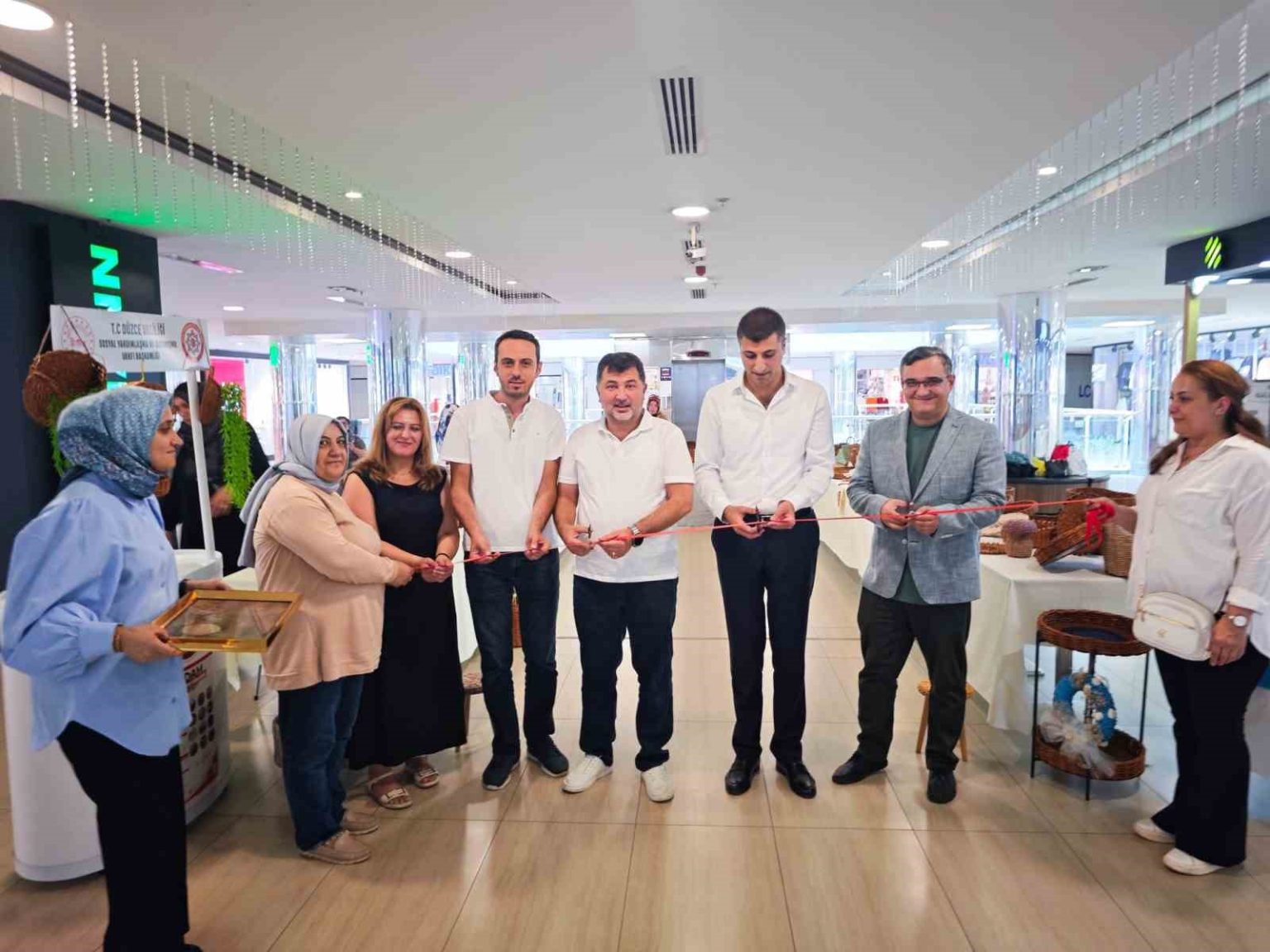 geri-donusturulen-urunlerden-sergi-acildi