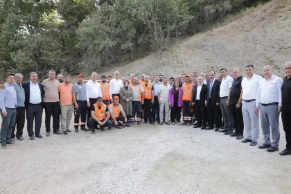 simav-harmancik-kara-yolunda-yurutulen-calismalar-yerinde-incelendi