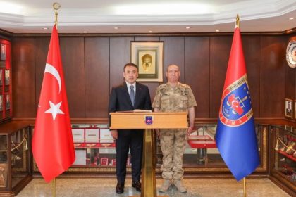 vali-sozerden-iade-i-ziyaret
