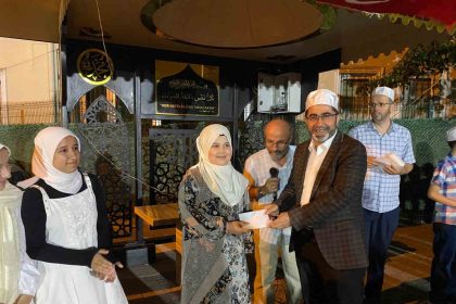 vefa-gecesinde-kuran-kursu-ogrencileri-odullerini-aldi