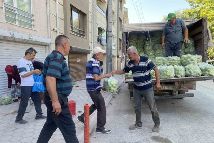 yaklasik-5-ton-dolma-biberi-ucretsiz-dagitti