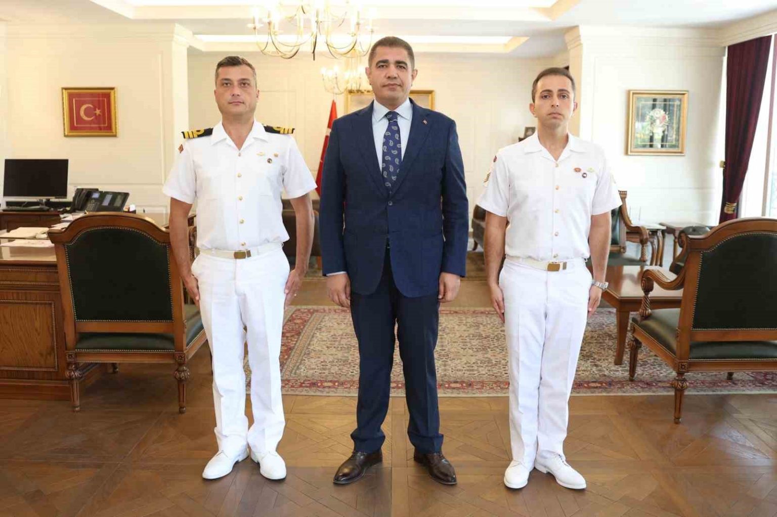 yeni-komutan-vali-aslan-ile-bulustu