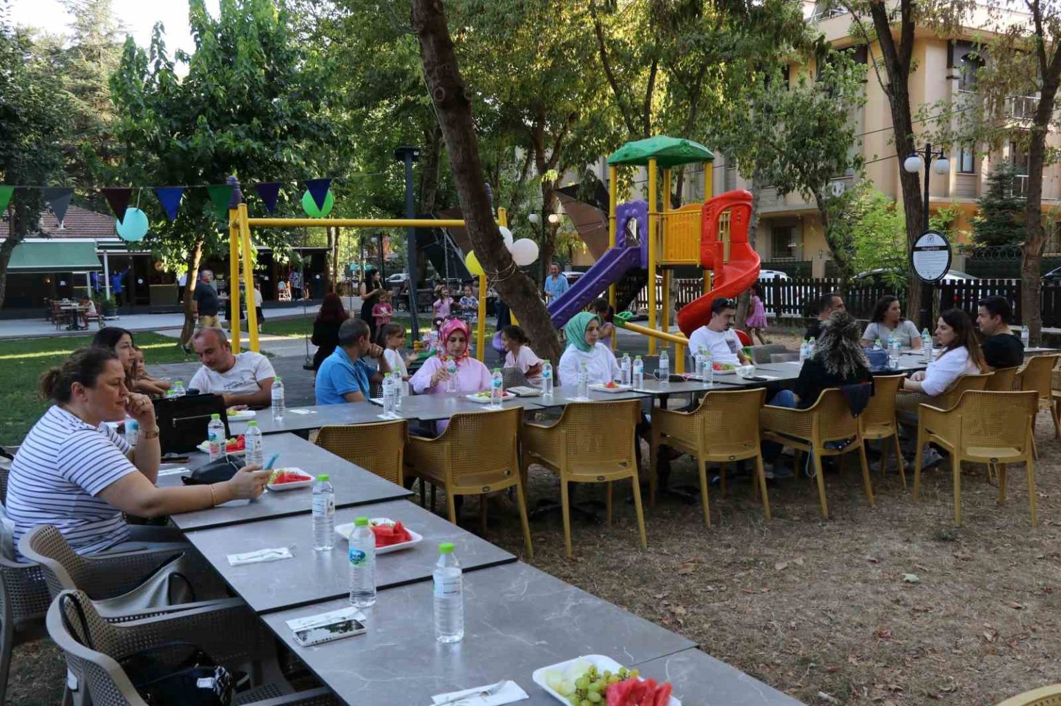 duzce-belediyesi-gunduz-bakimevi-ilk-mezunlarini-verdi