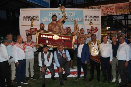 geleneksel-yayla-seki-yagli-gureslerini-koc-kazandi