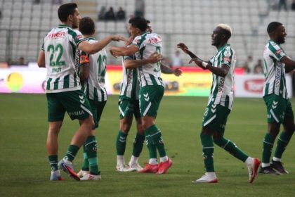 konyasporun-super-lig-tarihindeki-1000-golunu-alassane-ndao-atti