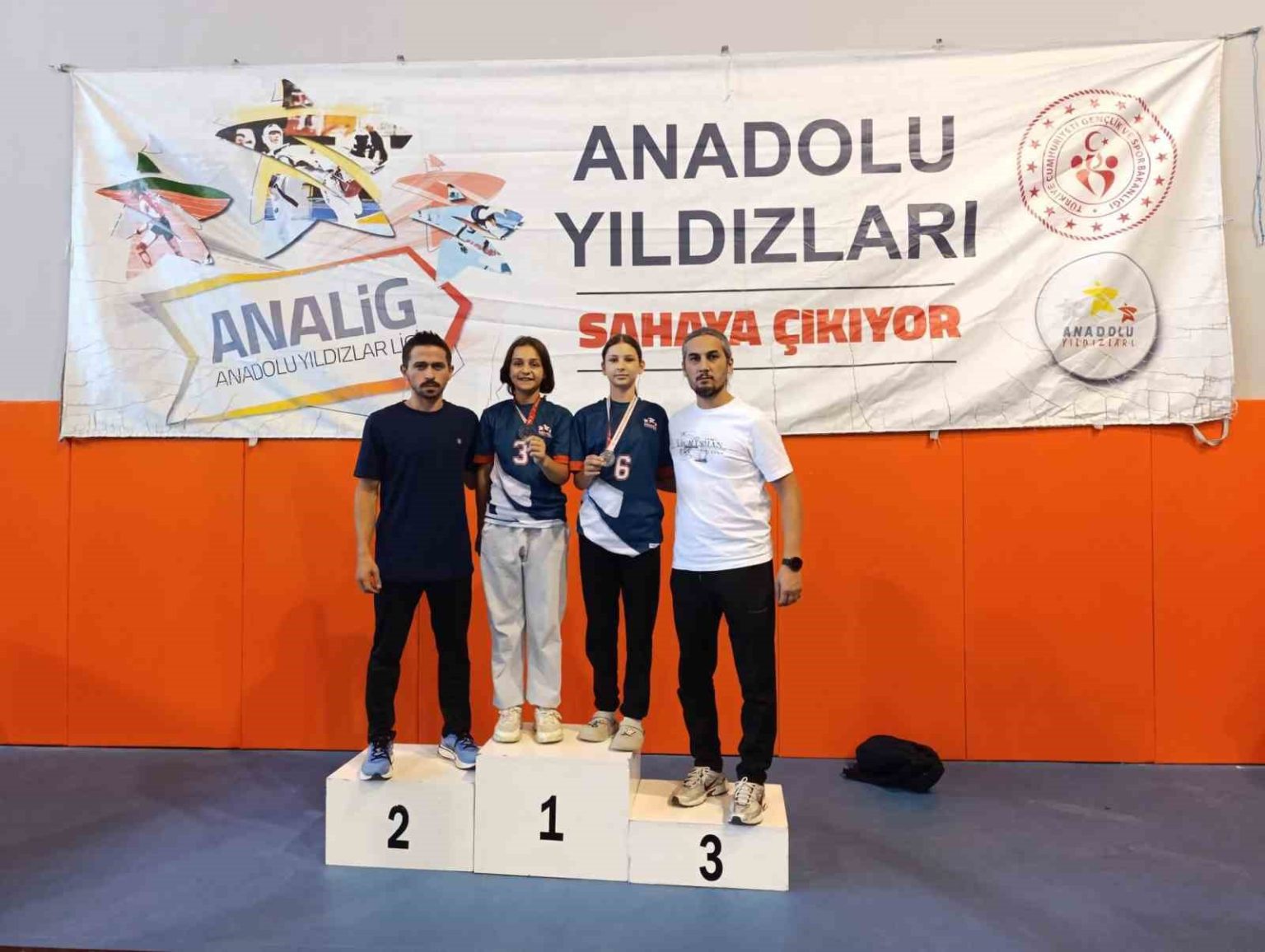karatecilerden-finalde-buyuk-basari