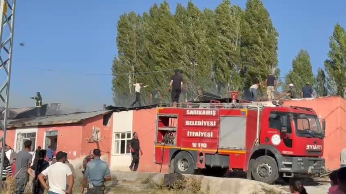 karsta-evde-yangin-panige-neden-oldu