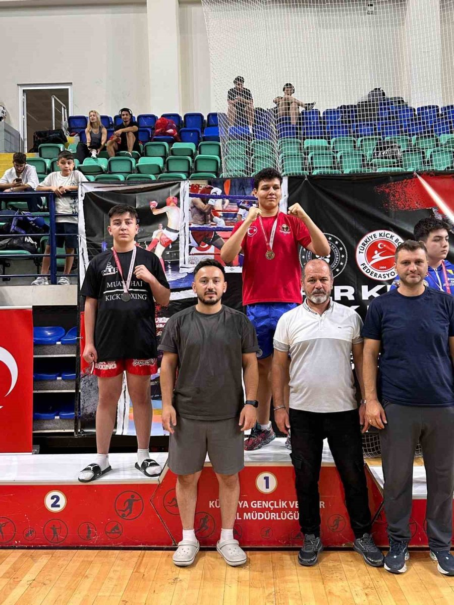 nigdeli-sporculardan-zafer-kupasinda-goz-kamastiran-performans