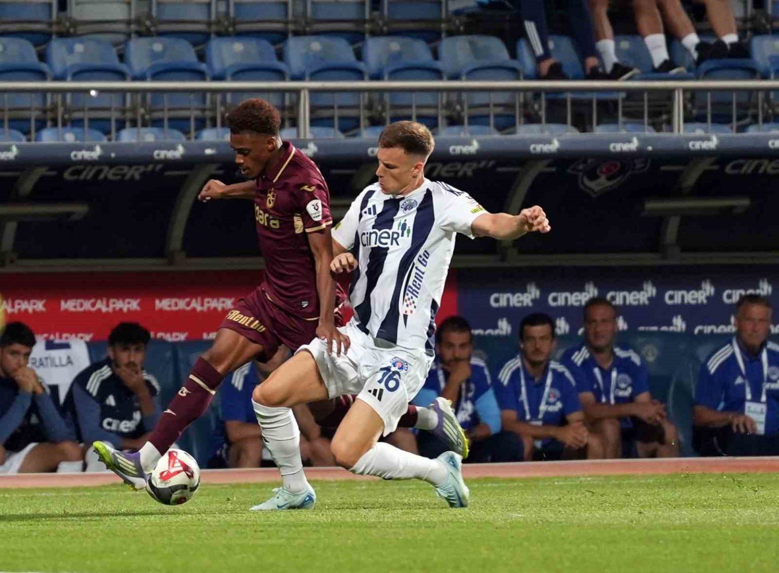 trendyol-super-lig-kasimpasa-0-trabzonspor-0-mac-devam-ediyor