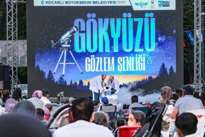 12-bin-gokyuzu-tutkunu-uzayi-kesfetti