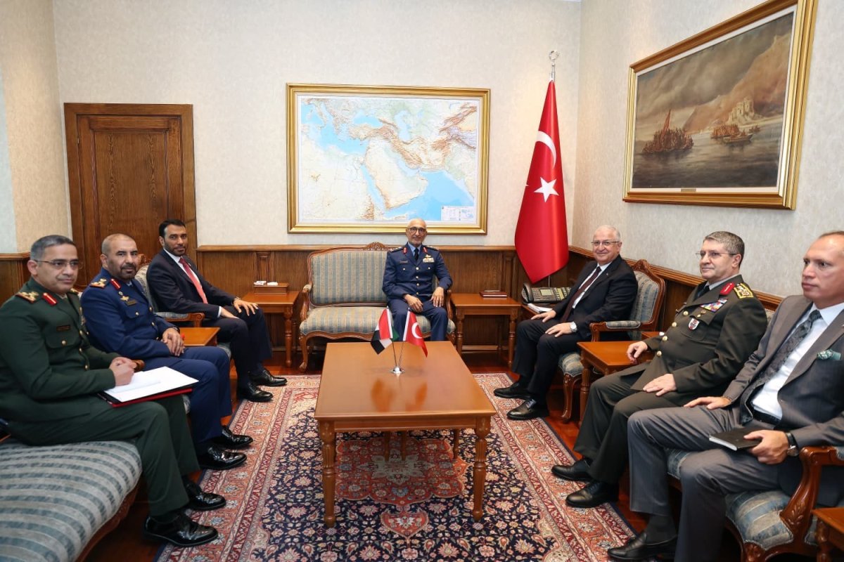 bakan-guler-birlesik-arap-emirlikleri-genelkurmay-baskani-issa-saif-mohammedi-kabul-etti