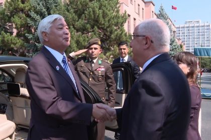 bakan-guler-japon-mevkidasi-nakatani-ile-bir-araya-geldi