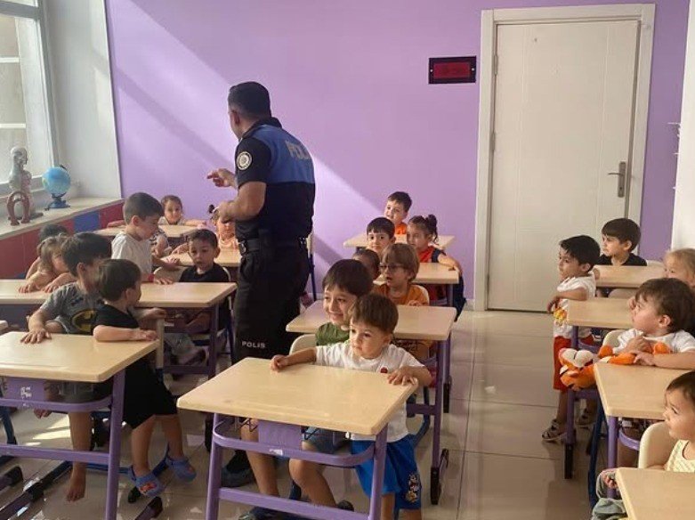 bilecik-polisi-miniklerle-bulustu